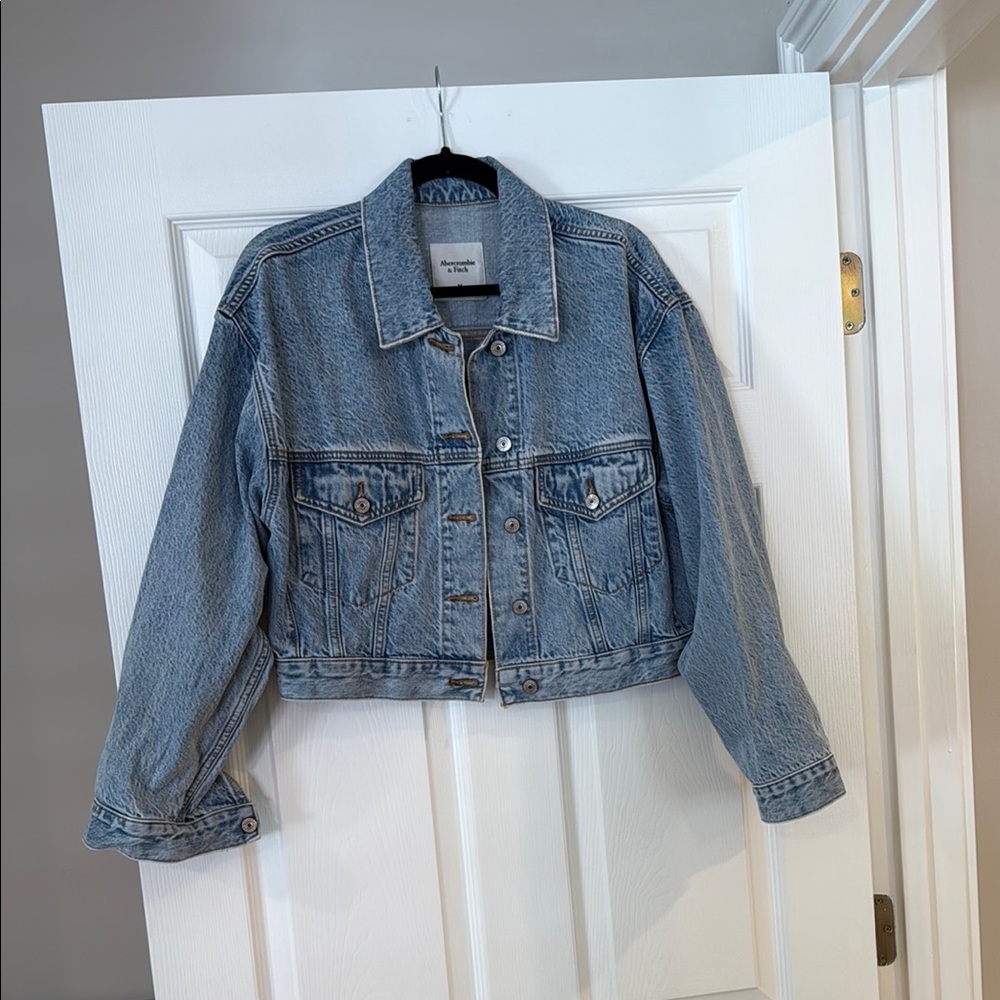 Abercrombie Cropped Denim Trucker Jean Jacket